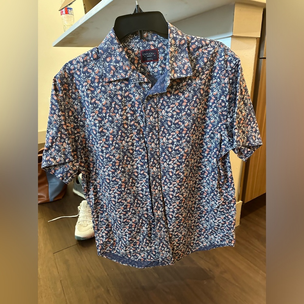 Men’s UNTUCKit M Button-Down Shirt